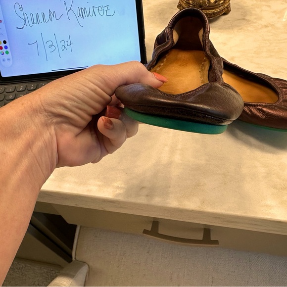 Limited Edition Raspberry Truffle Tieks - Picture 2 of 8